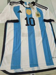 Camiseta adidas Argentina Titular Messi 10 2022 2023 3 Estrellas Parche Campeon Qatar en internet
