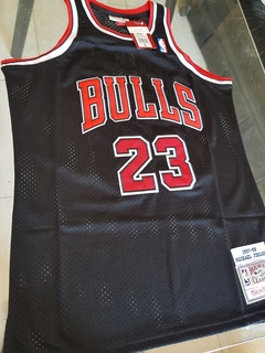 Musculosa Basquet Chicago Bulls Retro MATCH Negra Jordan #23 Bordado - Roda Indumentaria