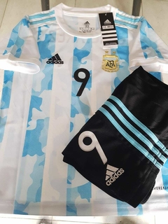Kit Niño Camiseta + Short adidas Argentina Titular Julian Alvarez #9 2021 2022 en internet