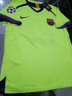 Camiseta Nike Barcelona Retro Fluor Ronaldinho 2006 - Roda Indumentaria