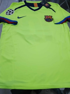 Camiseta Nike Barcelona Retro Fluor Ronaldinho 2006 - comprar online
