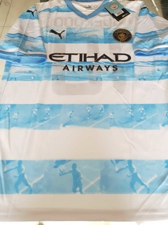 Camiseta Puma Manchester City 93:20 Homenaje Kun Aguero 10 2021 2022 Agueroooo - comprar online