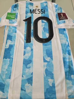 Camiseta adidas Argentina Titular Messi 10 2021 2022 HeatRdy Match Parches Campeon - Roda Indumentaria