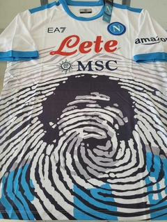 Camiseta SS Napoli Blanca 2021 2022 Homenaje Maradona Huellas