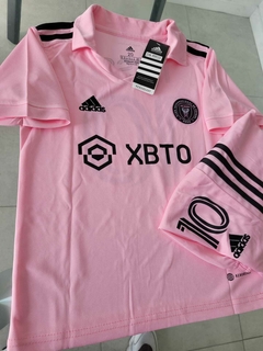 Kit Niño Camiseta + Short Inter Miami Rosa Messi #10 2023 2024 - Roda Indumentaria