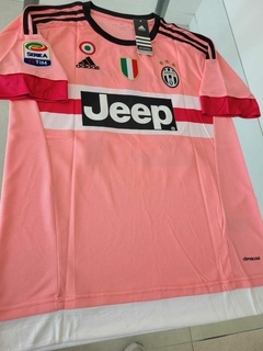 Camiseta Adidas Juventus Retro Rosa Dybala 21 2015 - Roda Indumentaria