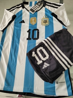 Kit Niño Camiseta + Short Argentina 3 Estrellas Titular Messi #10 2023 Parche Campeon - comprar online