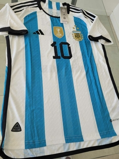 Camiseta adidas Argentina HeatRdy Titular Parche Campeon Messi 10 2022 2023 3 Estrellas en internet