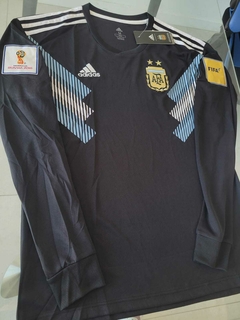 Camiseta adidas Seleccion Argentina manga larga negra 2018 2019 Parches en internet
