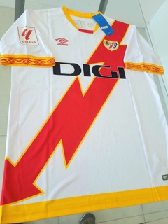 Camiseta Umbro Rayo Vallecano Titular Falcao 9 2023 2024 - Roda Indumentaria