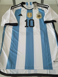 Camiseta adidas Argentina Titular Messi 10 Fotos 2022 2023 3 Estrellas Parche Campeon Qatar - comprar online