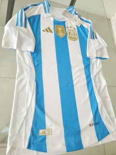 Camiseta adidas Argentina HeatRdy Titular Parche Campeon 2024 2025 3 Estrellas Copa America Match en internet