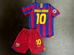 Kit Niño Camiseta + Short Nike Retro Barcelona Titular Ronaldinho 10 2006