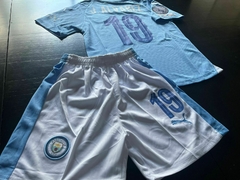 Kit Niño Camiseta + Short Manchester City Titular Julian Alvarez 2023 2024 Parches UCL en internet