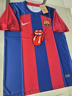 Camiseta Nike Barcelona x Rolling Stones Titular 2023 2024 en internet