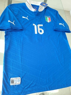 Camiseta Puma Retro Italia Titular De Rossi 16 2011 2012 - Roda Indumentaria