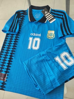 Kit Niño Camiseta + Short Argentina Azul Maradona 10 1994 en internet