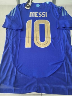 Camiseta adidas Argentina HeatRdy Azul Messi 10 Parche Campeon 2024 2025 3 Estrellas Match - Roda Indumentaria