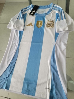 Camiseta adidas Argentina Mujer Titular 2024 2025 Parche Campeon 3 estrellas - comprar online