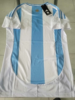 Camiseta adidas Argentina Mujer Titular 2024 2025 Parche Campeon 3 estrellas - Roda Indumentaria
