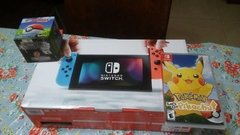 Consola Nintendo SWITCH 32 GB + Let's Go Pikachu + Pokebola