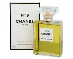 Chanel Nº19 Eau de Parfum - comprar online