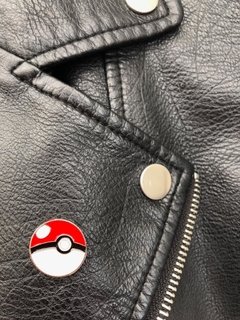 Pin metálico esmaltado animé pokemon pokebola