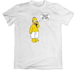 Remera los simpson homero hable más fuerte que tengo una toalla blanca