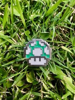 Pin metálico esmaltado videojuegos nintendo super mario bros honguito verde