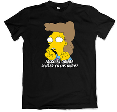 Alguien Quiere Pensar en los Niños - Remera - comprar online