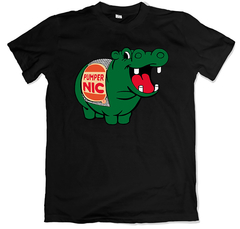 Remera retro hipopotamo pumper nic negra