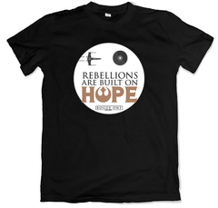 Remera cine Rogue One a Star Wars Story Rebelios are built on hope x-wing negra