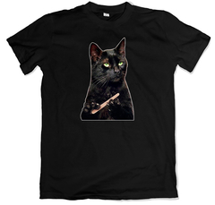 Remera series sabrina la bruja adolescente salem el gato limándose las uñas negra