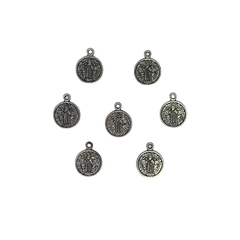 Pingente Medalha São Bento Prateada (12mm) - 5 unidades - comprar online