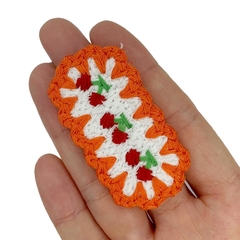 Aplique Para Tic Tac Crochê com Cereja Borda Laranja (6cm) - 2 unidades - comprar online