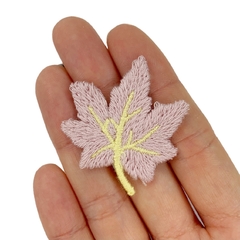 Aplique Folha Maple Crochê Lilás - 2 unidades - comprar online