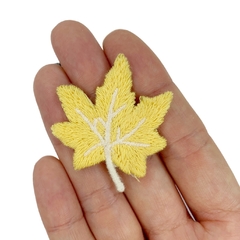 Aplique Folha Maple Crochê Amarela - 2 unidades - comprar online