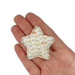 Aplique Estrela Lã Branca Pontos Coloridos - 2 unidades - comprar online