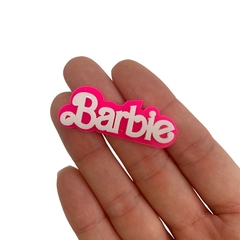 Aplique Palavra Barbie Rosa Neon Acrílico (4.4cm) - 2 unidades - comprar online