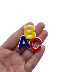 Aplique ABC Azul Amarelo Vermelho Acrílico - 2 unidades - comprar online