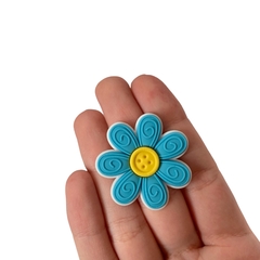 Aplique Flor Botão Azul Claro Emborrachado - 2 unidades - comprar online