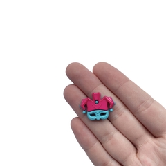Aplique/Botão Máscara Bobo da Corte Azul e Pink - 4 unidades - comprar online