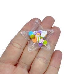 Aplique Estrela Plástico Pequena com Círculos Coloridos - 2 unidades - comprar online