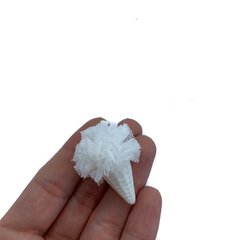 Aplique Sorvete Casquinha e Pompom Branco (3cm) - 2 unidades - comprar online
