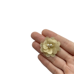 Aplique Florzinha Dourada Pérola e Pedra Miolo - 2 unidades - comprar online