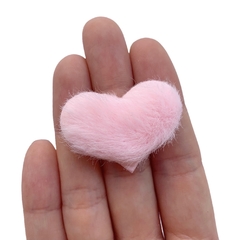 Aplique Coração Pelinhos Pequeno Rosa Claro (3cm) - 2 unidades - comprar online