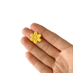 Aplique Florzinha Tecido Amarelo Ouro - 10 unidades - comprar online