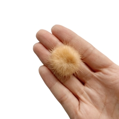 Aplique Pompom Pelinho Pequeno Metade Laranja Claro (2.5cm) - 2 unidades na internet