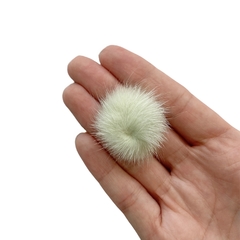 Aplique Pompom Pelinho Pequeno Metade Verde Bebê (2.5cm) - 2 unidades - ApliqueMe | Apliques incríveis para seu artesanato!