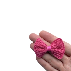 Aplique Lacinho Crochê Rosa Pink - 2 Unidades - ApliqueMe | Apliques incríveis para seu artesanato!